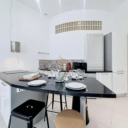 Urban 94 Wifi Clim 4 Personnes Fréjus